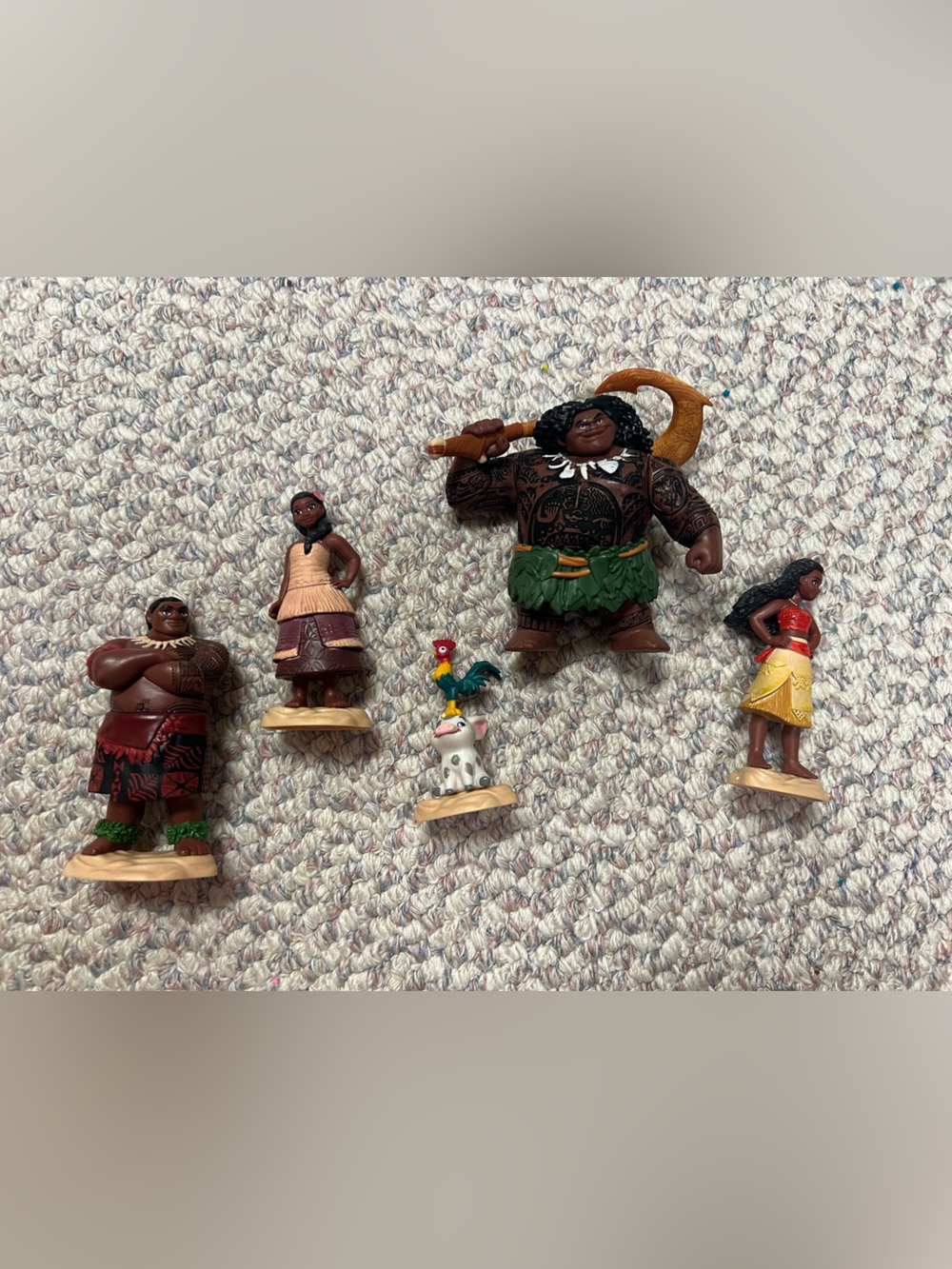 Disney Moana Figurine Collection - Brown, Green, Red, Yellow